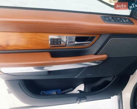 Білий Ленд Ровер Range Rover Sport, об'ємом двигуна 5 л та пробігом 179 тис. км за 14800 $, фото 36 на Automoto.ua