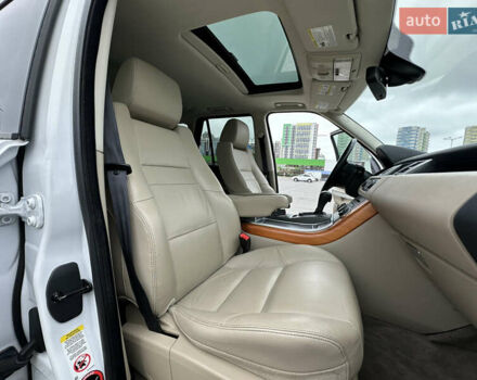 Белый Ленд Ровер Рендж Ровер Спорт, объемом двигателя 5 л и пробегом 120 тыс. км за 15500 $, фото 52 на Automoto.ua