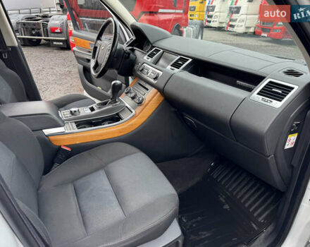 Белый Ленд Ровер Рендж Ровер Спорт, объемом двигателя 2.99 л и пробегом 320 тыс. км за 15000 $, фото 21 на Automoto.ua