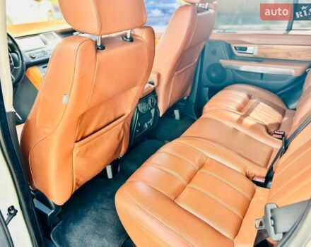 Білий Ленд Ровер Range Rover Sport, об'ємом двигуна 5 л та пробігом 181 тис. км за 14500 $, фото 8 на Automoto.ua
