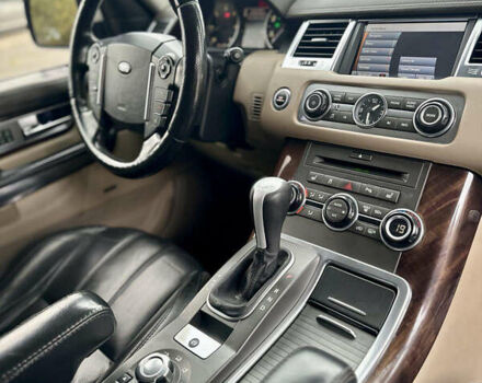 Білий Ленд Ровер Range Rover Sport, об'ємом двигуна 3 л та пробігом 208 тис. км за 15900 $, фото 16 на Automoto.ua