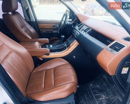 Білий Ленд Ровер Range Rover Sport, об'ємом двигуна 5 л та пробігом 179 тис. км за 14800 $, фото 28 на Automoto.ua