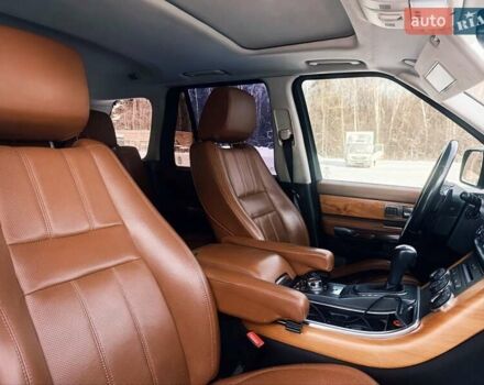 Білий Ленд Ровер Range Rover Sport, об'ємом двигуна 5 л та пробігом 179 тис. км за 14800 $, фото 25 на Automoto.ua