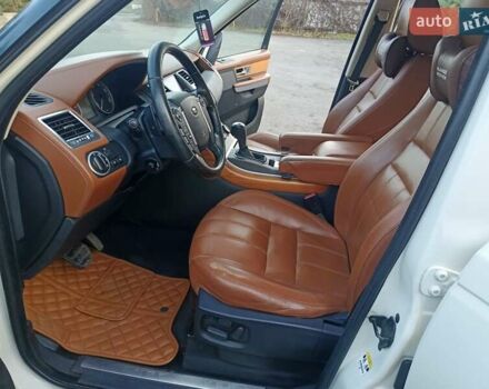 Белый Ленд Ровер Рендж Ровер Спорт, объемом двигателя 3 л и пробегом 270 тыс. км за 17500 $, фото 24 на Automoto.ua