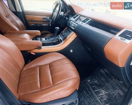 Білий Ленд Ровер Range Rover Sport, об'ємом двигуна 5 л та пробігом 179 тис. км за 14800 $, фото 23 на Automoto.ua