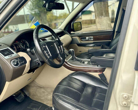 Білий Ленд Ровер Range Rover Sport, об'ємом двигуна 3 л та пробігом 208 тис. км за 15900 $, фото 24 на Automoto.ua