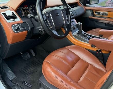 Білий Ленд Ровер Range Rover Sport, об'ємом двигуна 5 л та пробігом 180 тис. км за 10600 $, фото 19 на Automoto.ua