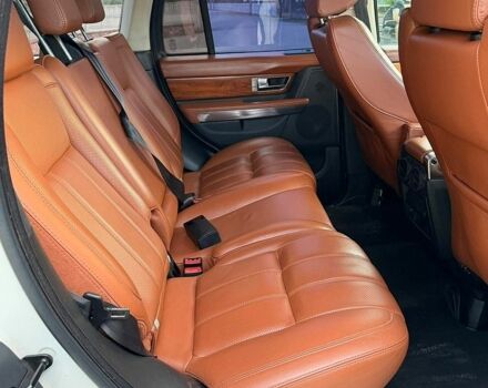 Білий Ленд Ровер Range Rover Sport, об'ємом двигуна 5 л та пробігом 180 тис. км за 10600 $, фото 37 на Automoto.ua