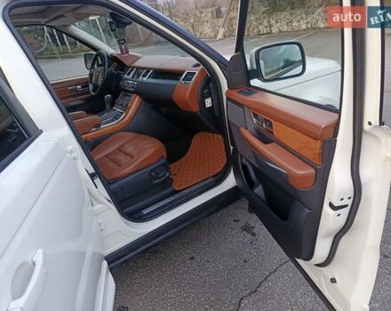 Белый Ленд Ровер Рендж Ровер Спорт, объемом двигателя 3 л и пробегом 270 тыс. км за 17500 $, фото 31 на Automoto.ua