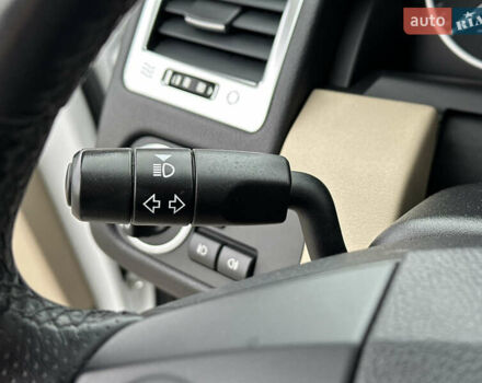 Білий Ленд Ровер Range Rover Sport, об'ємом двигуна 5 л та пробігом 120 тис. км за 15500 $, фото 70 на Automoto.ua