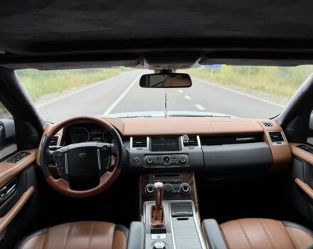 Білий Ленд Ровер Range Rover Sport, об'ємом двигуна 3 л та пробігом 178 тис. км за 11000 $, фото 13 на Automoto.ua