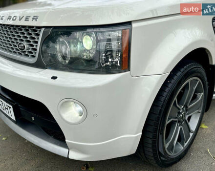 Білий Ленд Ровер Range Rover Sport, об'ємом двигуна 3 л та пробігом 208 тис. км за 15900 $, фото 25 на Automoto.ua