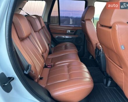 Білий Ленд Ровер Range Rover Sport, об'ємом двигуна 5 л та пробігом 171 тис. км за 16000 $, фото 34 на Automoto.ua