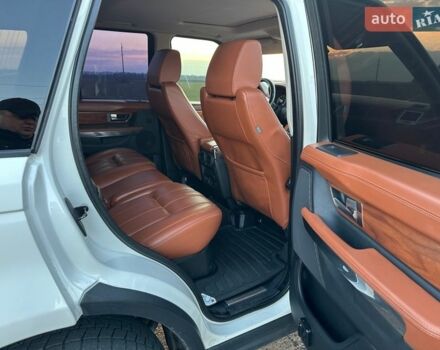 Білий Ленд Ровер Range Rover Sport, об'ємом двигуна 5 л та пробігом 171 тис. км за 16000 $, фото 33 на Automoto.ua