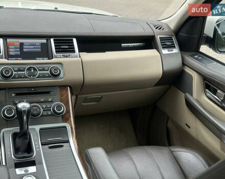 Білий Ленд Ровер Range Rover Sport, об'ємом двигуна 3.63 л та пробігом 202 тис. км за 15850 $, фото 27 на Automoto.ua