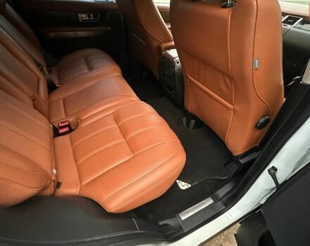 Білий Ленд Ровер Range Rover Sport, об'ємом двигуна 3 л та пробігом 213 тис. км за 15000 $, фото 13 на Automoto.ua