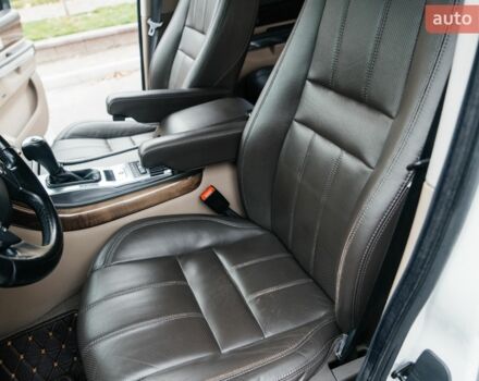 Білий Ленд Ровер Range Rover Sport, об'ємом двигуна 5 л та пробігом 148 тис. км за 15500 $, фото 23 на Automoto.ua