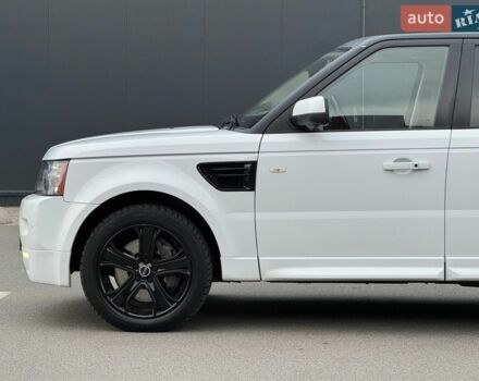 Білий Ленд Ровер Range Rover Sport, об'ємом двигуна 5 л та пробігом 181 тис. км за 12700 $, фото 4 на Automoto.ua