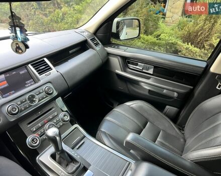 Білий Ленд Ровер Range Rover Sport, об'ємом двигуна 5 л та пробігом 150 тис. км за 14000 $, фото 27 на Automoto.ua