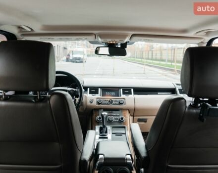Білий Ленд Ровер Range Rover Sport, об'ємом двигуна 5 л та пробігом 148 тис. км за 15500 $, фото 25 на Automoto.ua