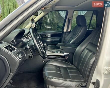 Білий Ленд Ровер Range Rover Sport, об'ємом двигуна 5 л та пробігом 150 тис. км за 14000 $, фото 22 на Automoto.ua