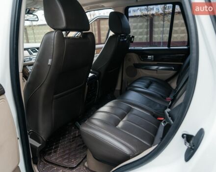 Білий Ленд Ровер Range Rover Sport, об'ємом двигуна 5 л та пробігом 148 тис. км за 15500 $, фото 21 на Automoto.ua