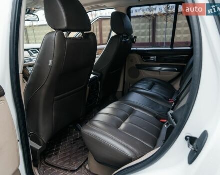 Білий Ленд Ровер Range Rover Sport, об'ємом двигуна 5 л та пробігом 148 тис. км за 15500 $, фото 21 на Automoto.ua