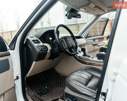 Білий Ленд Ровер Range Rover Sport, об'ємом двигуна 5 л та пробігом 157 тис. км за 12500 $, фото 22 на Automoto.ua