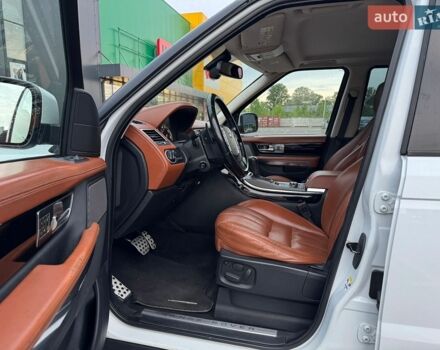 Білий Ленд Ровер Range Rover Sport, об'ємом двигуна 5 л та пробігом 181 тис. км за 14900 $, фото 14 на Automoto.ua