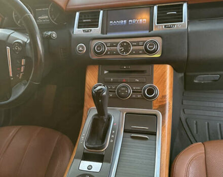 Белый Ленд Ровер Рендж Ровер Спорт, объемом двигателя 3 л и пробегом 284 тыс. км за 19500 $, фото 25 на Automoto.ua