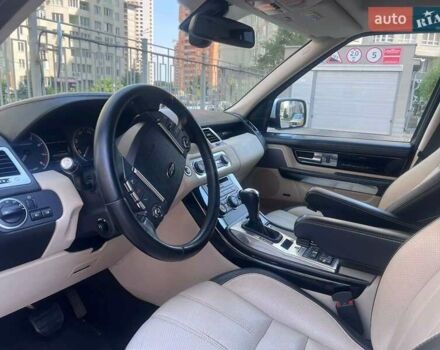 Білий Ленд Ровер Range Rover Sport, об'ємом двигуна 5 л та пробігом 120 тис. км за 17200 $, фото 5 на Automoto.ua
