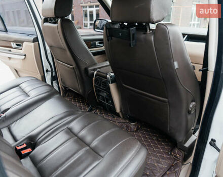 Білий Ленд Ровер Range Rover Sport, об'ємом двигуна 5 л та пробігом 147 тис. км за 15100 $, фото 16 на Automoto.ua