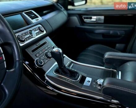 Білий Ленд Ровер Range Rover Sport, об'ємом двигуна 5 л та пробігом 200 тис. км за 13500 $, фото 20 на Automoto.ua
