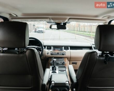 Білий Ленд Ровер Range Rover Sport, об'ємом двигуна 5 л та пробігом 148 тис. км за 15500 $, фото 25 на Automoto.ua