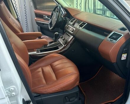 Білий Ленд Ровер Range Rover Sport, об'ємом двигуна 2.99 л та пробігом 180 тис. км за 17500 $, фото 3 на Automoto.ua