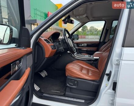 Білий Ленд Ровер Range Rover Sport, об'ємом двигуна 5 л та пробігом 181 тис. км за 12700 $, фото 14 на Automoto.ua