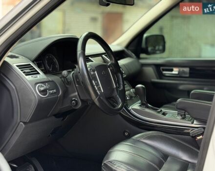 Білий Ленд Ровер Range Rover Sport, об'ємом двигуна 5 л та пробігом 149 тис. км за 14999 $, фото 6 на Automoto.ua
