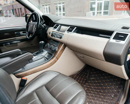 Білий Ленд Ровер Range Rover Sport, об'ємом двигуна 5 л та пробігом 147 тис. км за 15100 $, фото 12 на Automoto.ua