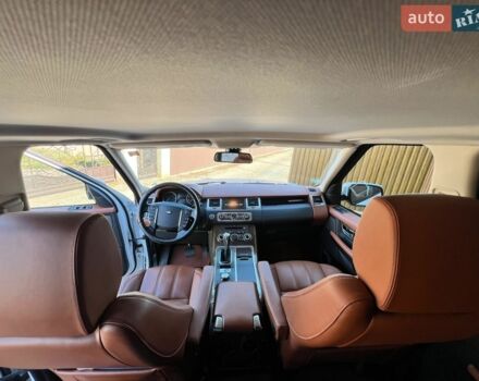 Білий Ленд Ровер Range Rover Sport, об'ємом двигуна 3 л та пробігом 262 тис. км за 18000 $, фото 16 на Automoto.ua