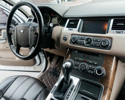 Білий Ленд Ровер Range Rover Sport, об'ємом двигуна 5 л та пробігом 147 тис. км за 15100 $, фото 17 на Automoto.ua