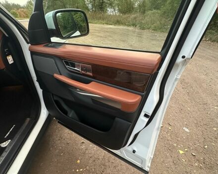 Білий Ленд Ровер Range Rover Sport, об'ємом двигуна 3 л та пробігом 213 тис. км за 15000 $, фото 12 на Automoto.ua