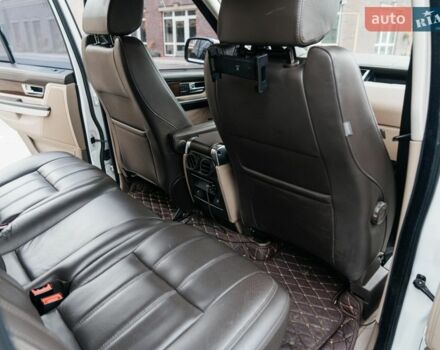 Білий Ленд Ровер Range Rover Sport, об'ємом двигуна 5 л та пробігом 148 тис. км за 15500 $, фото 37 на Automoto.ua