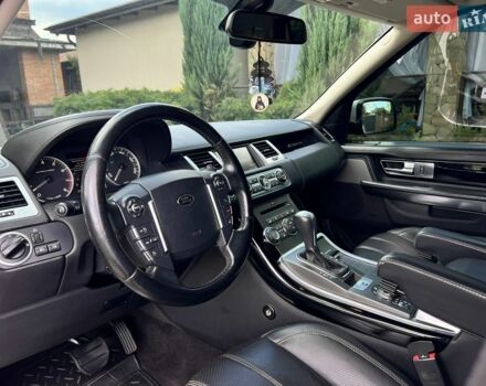 Білий Ленд Ровер Range Rover Sport, об'ємом двигуна 5 л та пробігом 150 тис. км за 14000 $, фото 23 на Automoto.ua