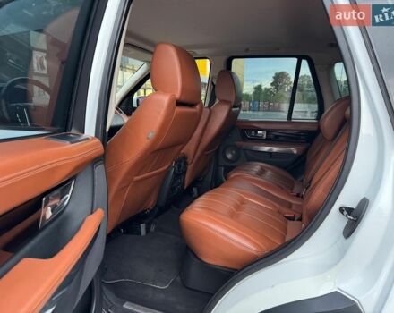 Білий Ленд Ровер Range Rover Sport, об'ємом двигуна 5 л та пробігом 181 тис. км за 12700 $, фото 15 на Automoto.ua