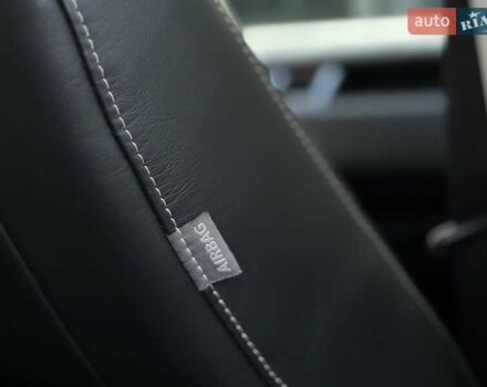 Білий Ленд Ровер Range Rover Sport, об'ємом двигуна 5 л та пробігом 200 тис. км за 13500 $, фото 22 на Automoto.ua