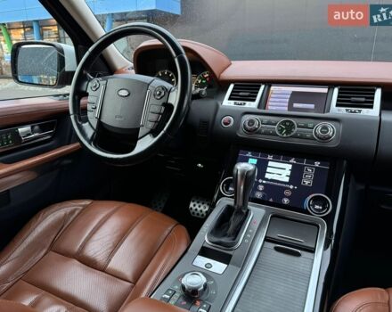 Білий Ленд Ровер Range Rover Sport, об'ємом двигуна 5 л та пробігом 181 тис. км за 12700 $, фото 18 на Automoto.ua