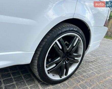 Білий Ленд Ровер Range Rover Sport, об'ємом двигуна 5 л та пробігом 150 тис. км за 14000 $, фото 18 на Automoto.ua