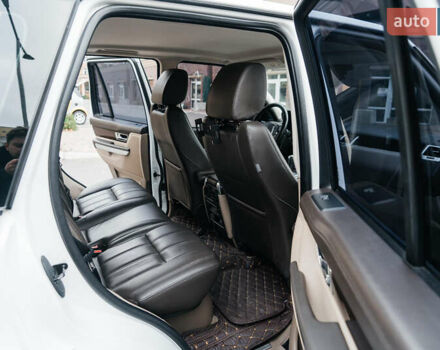 Білий Ленд Ровер Range Rover Sport, об'ємом двигуна 5 л та пробігом 147 тис. км за 15100 $, фото 15 на Automoto.ua