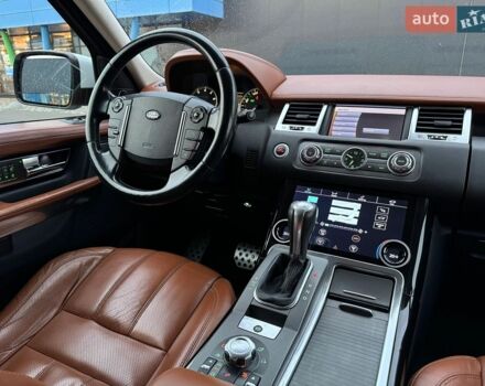 Білий Ленд Ровер Range Rover Sport, об'ємом двигуна 5 л та пробігом 181 тис. км за 14900 $, фото 18 на Automoto.ua