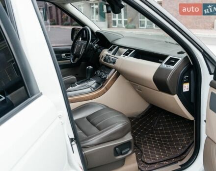 Білий Ленд Ровер Range Rover Sport, об'ємом двигуна 5 л та пробігом 148 тис. км за 15500 $, фото 22 на Automoto.ua